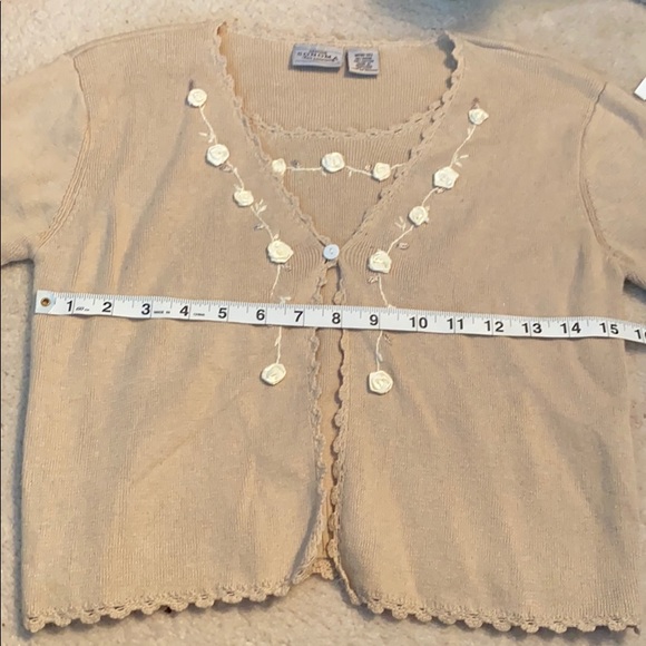 Floral Short Cropped Sweater - Picture 3 of 7